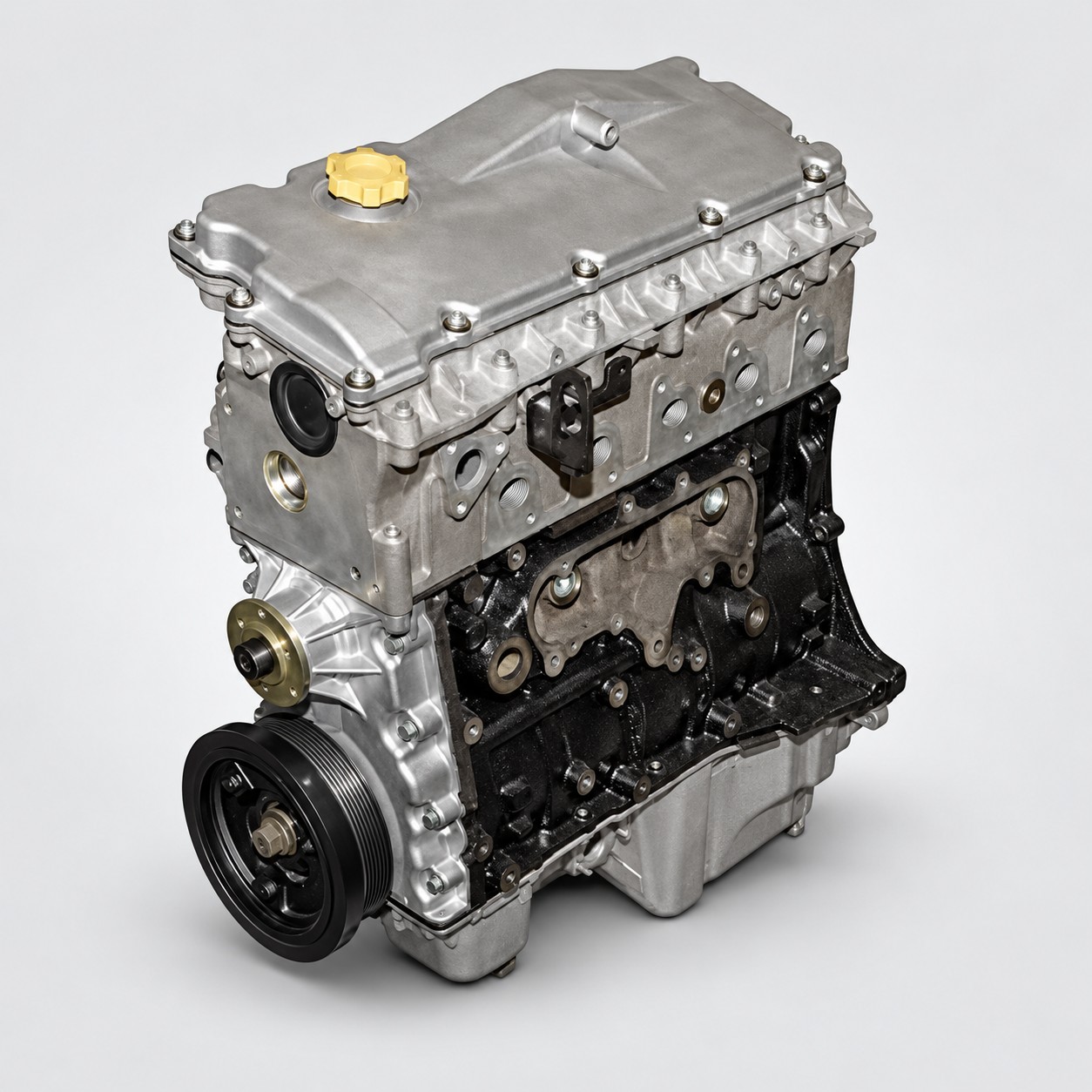 Land Rover Td5 five-cylinder diesel engine on a wooden pallet